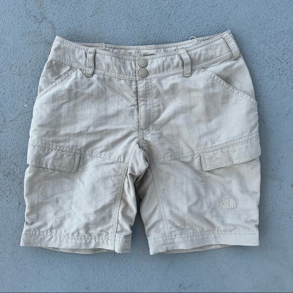 The North Face Pants - North Face tan ripstop type hiking shorts Size 4
